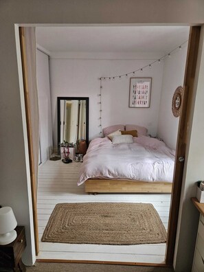 4 slaapkamers, een strijkplank/strijkijzer, wifi