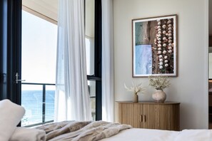 3 habitaciones, escritorio, tabla de planchar con plancha y wifi gratis 
