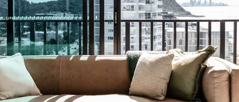 تلفزيون ذكي، مكتب