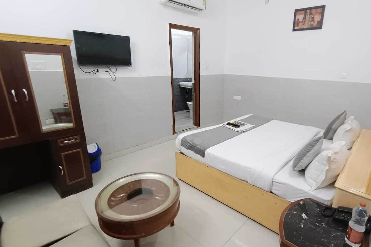 Kamar Double Deluks | Ruang kerja ramah laptop dan Wi-Fi gratis