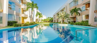 GB105 Porto Smeralda Guarajuba a 150m da praia