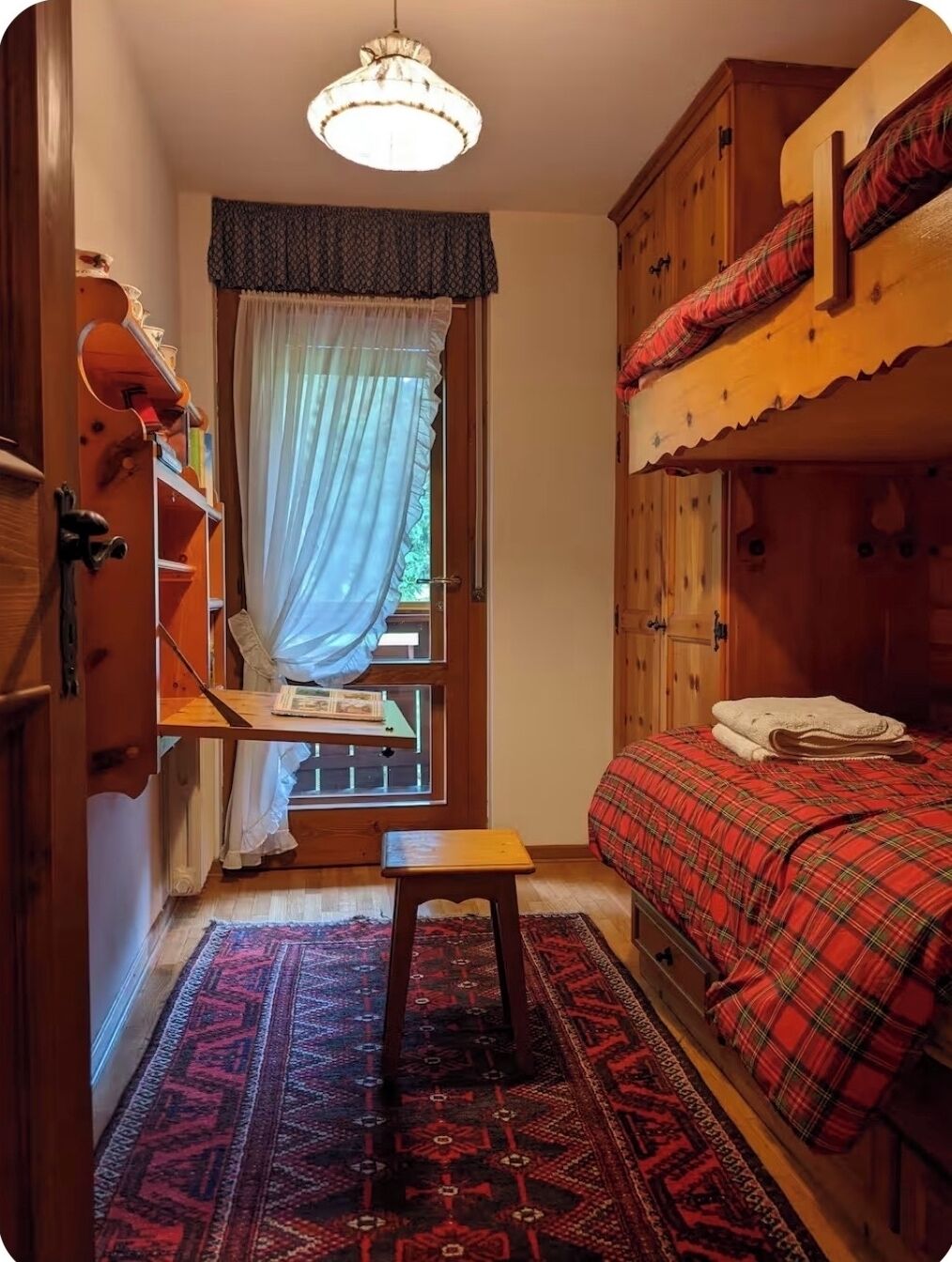 2 camere, ferro/asse da stiro, Wi-Fi gratuito, lenzuola