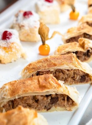 Café da manhã com buffet todos os dias (BRL 25 por pessoa) 