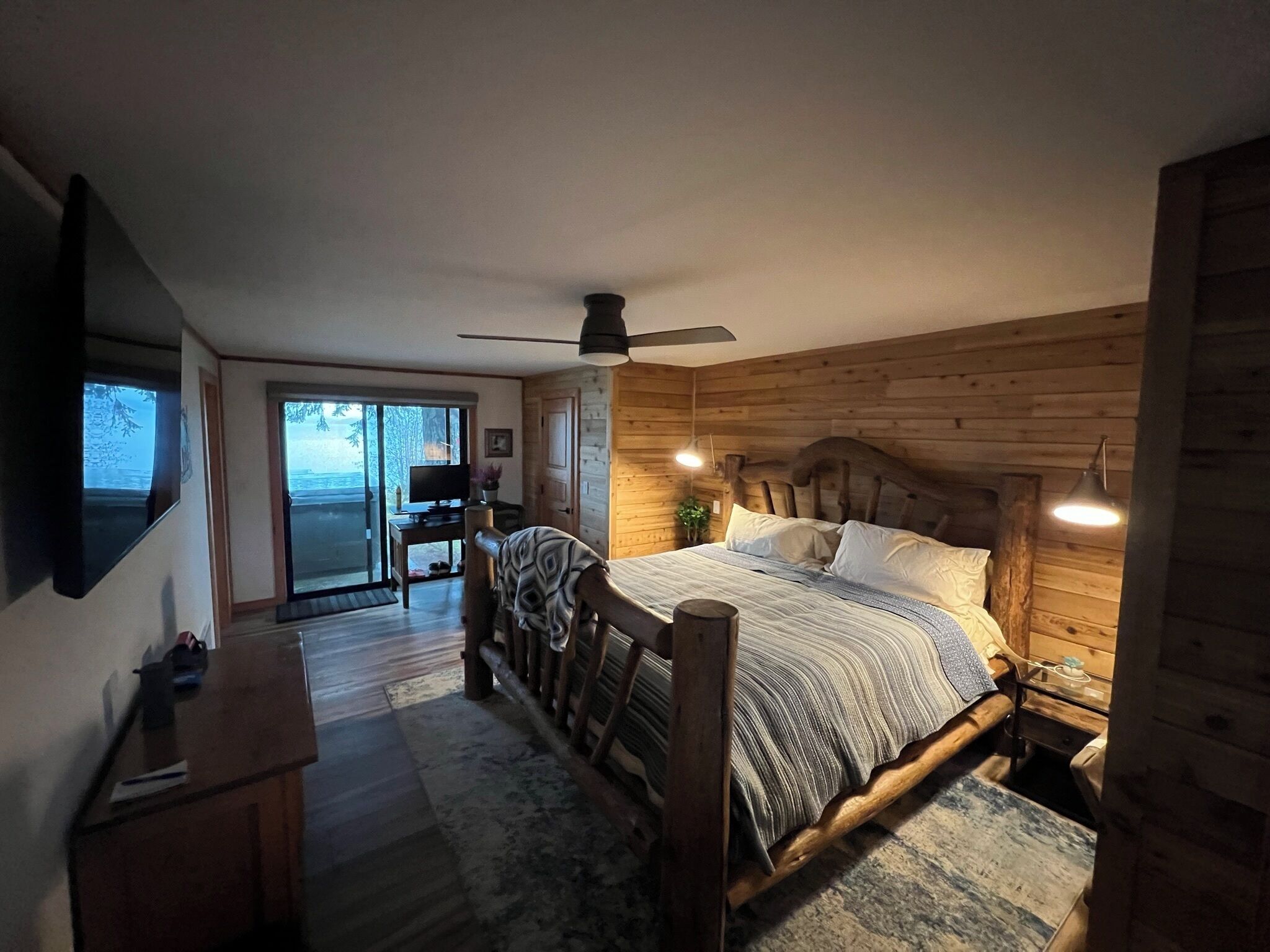 3 makuuhuonetta, silitysrauta/-lauta, Wi-Fi, vuodevaatteet