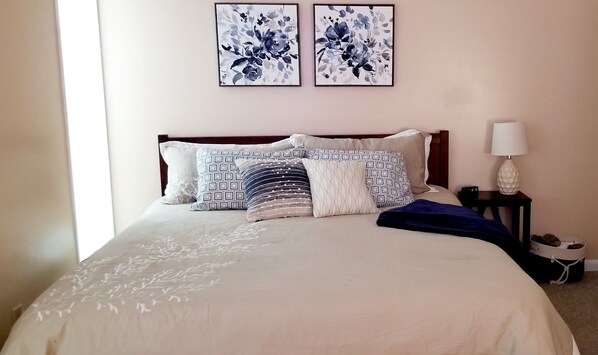 2 bedrooms, bed sheets