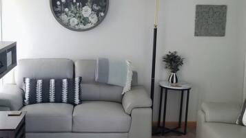 Smart TV, DVD player, stereo