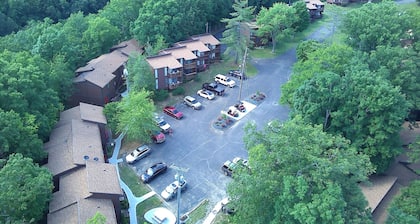 NEW Beautiful Condo I-3 Next to Lake Cumberland