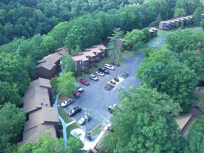 NEW Beautiful Condo I-3 Next to Lake Cumberland