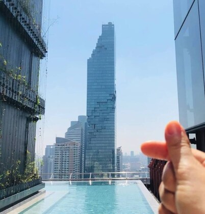 Luxurious Modern Retreat in the Heart of Silom