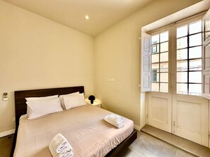 1 soverom, strykejern/-brett, wi-fi og sengetøy