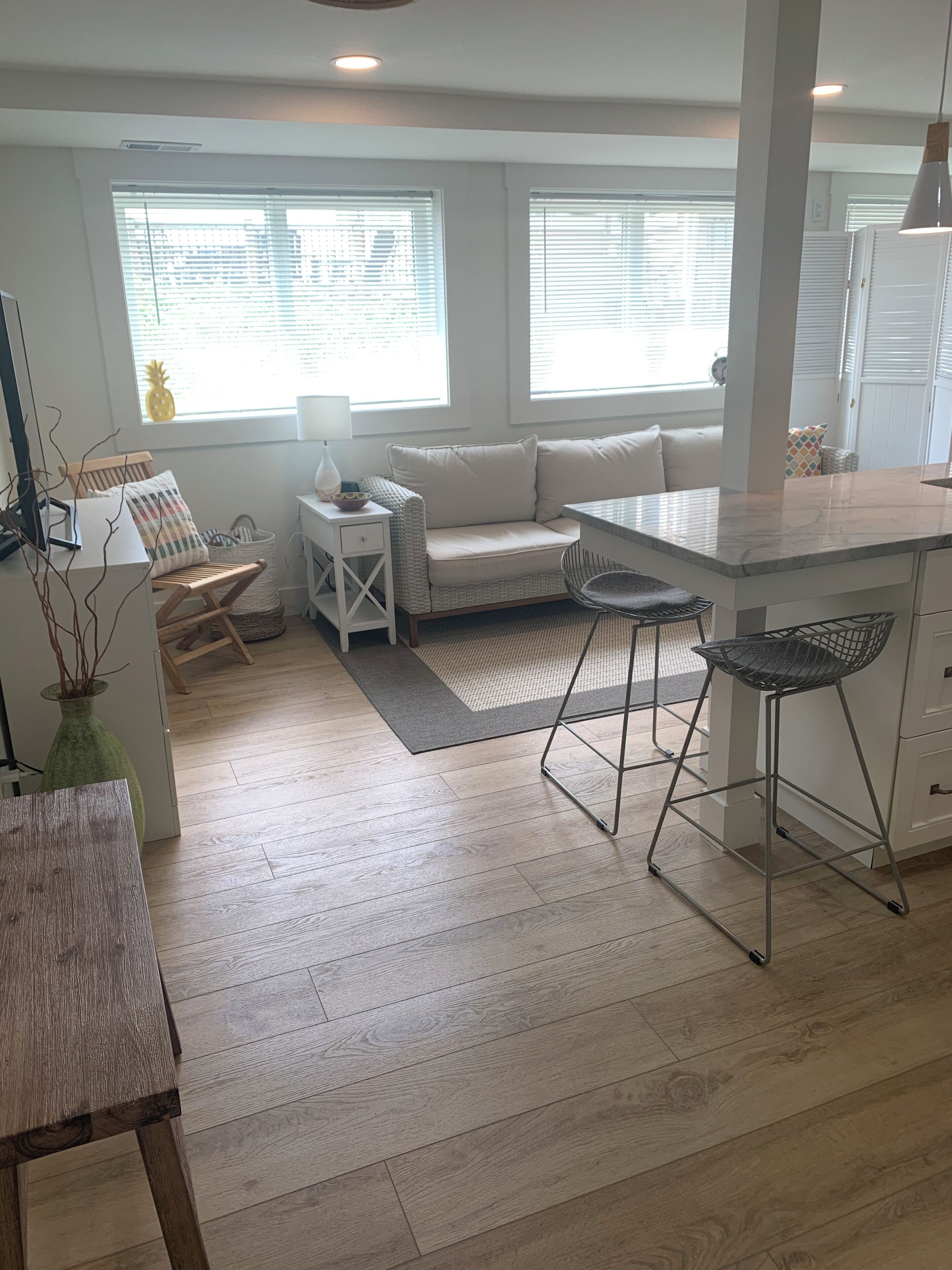 Beautiful Modern Grand Haven Getaway Across From The Beach! - 格蘭德港