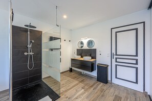 Hair dryer, towels - L'Envolée de Charme - Maison à 10m de Vannes (Theix)