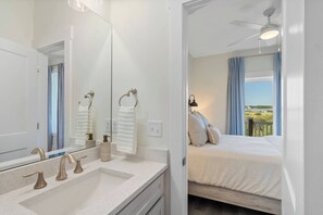8 Schlafzimmer, Bügeleisen/Bügelbrett, Reisekinderbett, kostenloses WLAN