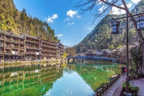 Miscellaneous - Xiangyunge Inn (Fenghuang)