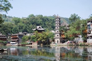 Miscellaneous - Xiangyunge Inn (Fenghuang County)