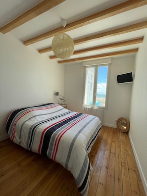 3 habitaciones, internet y ropa de cama