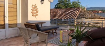 Charmant Appartement en Duplex & Terrasse vue Larzac