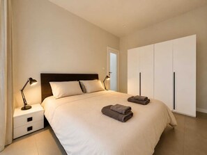 1 chambre, fer et planche à repasser, Wi-Fi gratuit, draps fournis