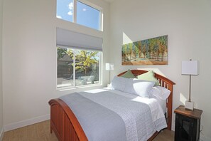 2 soverom, strykejern/-brett, wi-fi (inkludert) og sengetøy