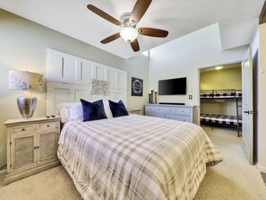 1 bedroom, desk, free WiFi, bed sheets