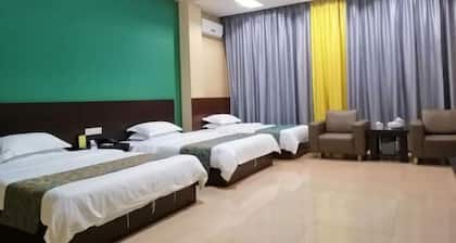 Dongshan Huatian Business Hotel