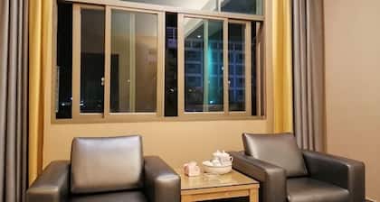 Dongshan Huatian Business Hotel