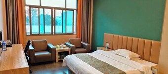 Dongshan Huatian Business Hotel