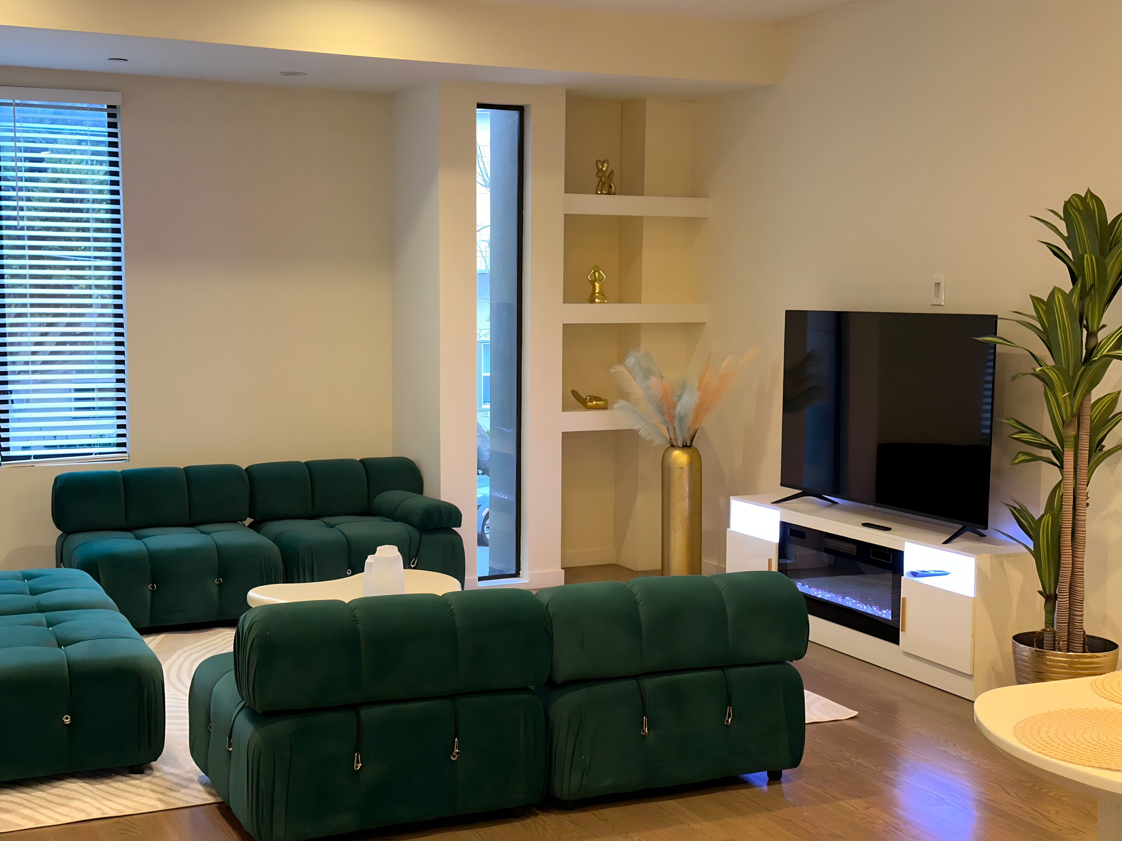 Luxury Downtown Flat + Bbq + Lux Furniture