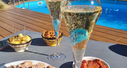 Villa 8 pers jardin exotique piscine chauffée proche mer