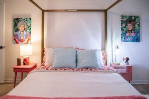 2 habitaciones, tabla de planchar con plancha, internet y ropa de cama 