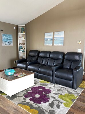 Interior - Sunset View Getaway-Mille Lacs 3 Bedroom Home (Isle)