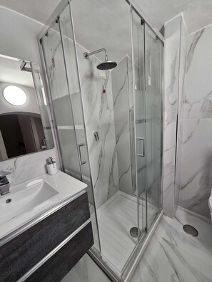 Buồng tắm vòi sen, vòi sen thủy lực, đồ dùng nhà tắm miễn phí 