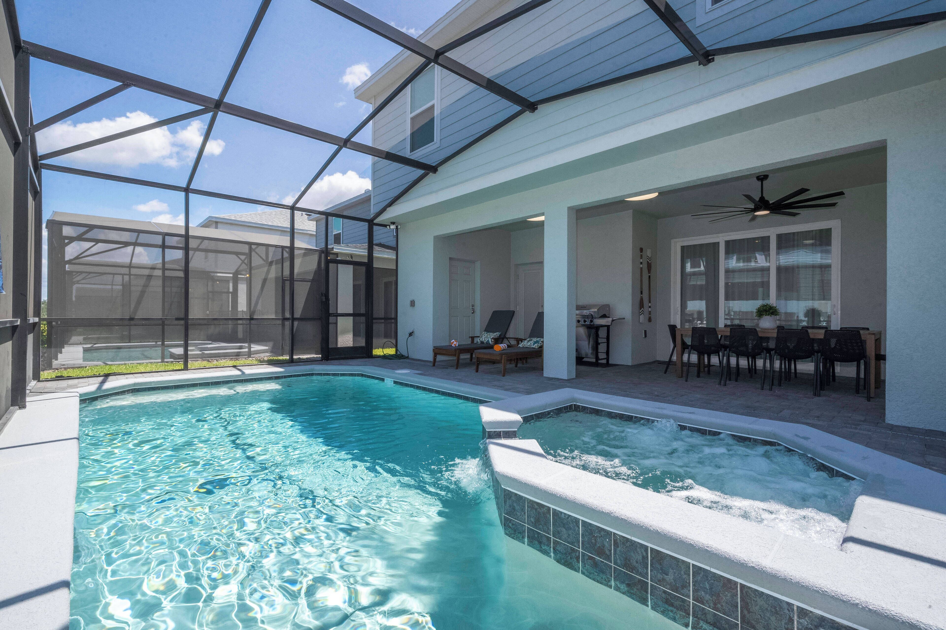 Luxury Themed Decor 7 Bed Private Pool 1277