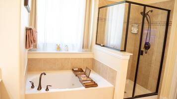 Whirlpool, Haartrockner, Handtücher, Seife