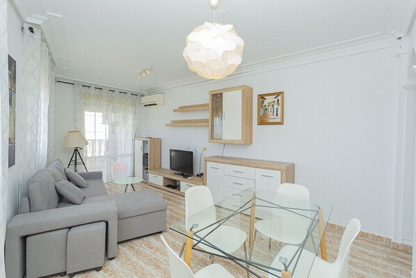 TV - 063 Sunset Beauty - Alicante Holiday (La Mata)