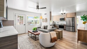 Una Smart TV, una chimenea