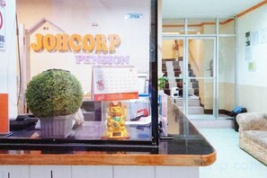 Lobby - RedDoorz @ Johsons Pension House Butuan City (Butuan)