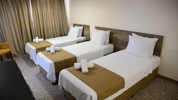 Deluxe Triple Room, Balcony, City View