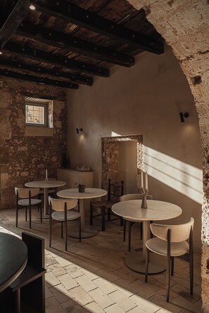 Breakfast area - Aisha Hotel (Chania)