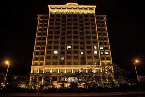 Unclassified image, 3 of 39, button - Houten Hotel (Shantou)