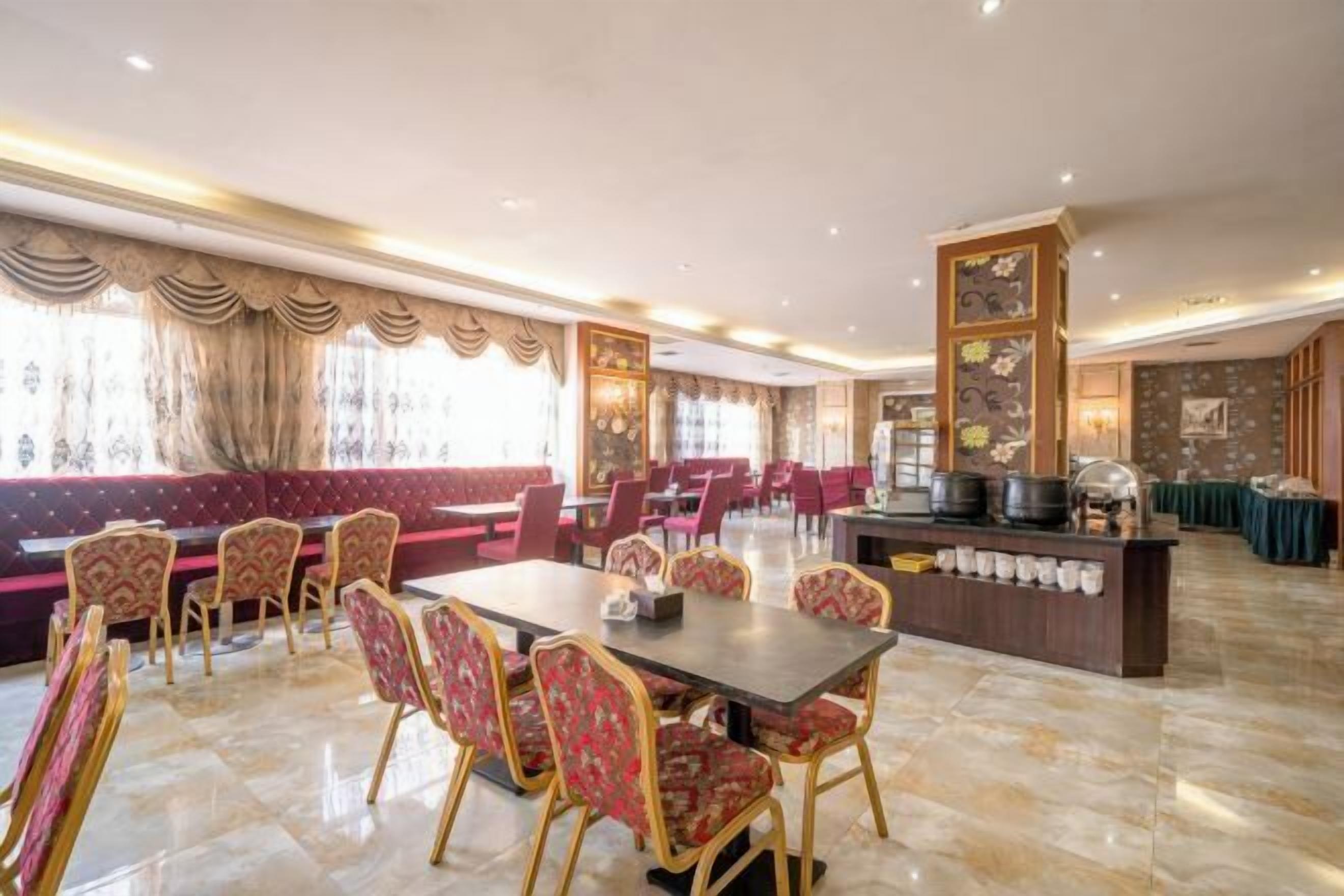 مطعم