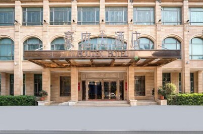 Houten Hotel