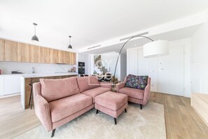 Smart TV - FineFleur Finestrat - see and mountain views - by OYOOSTAYS (Finestrat)