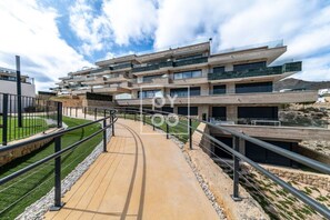 Property grounds - FineFleur Finestrat - see and mountain views - by OYOOSTAYS (Finestrat)