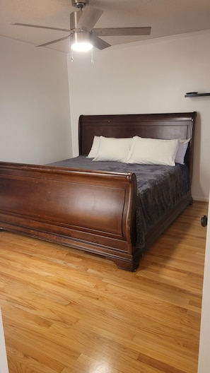 3 Schlafzimmer, Bügeleisen/Bügelbrett, WLAN, Bettwäsche