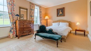 13 bedrooms, iron/ironing board, travel cot, free WiFi - Kentchurch Park, Kentchurch -  sleeps 26 guests  in 13 bedrooms (Kentchurch)