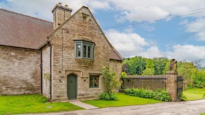 Exterior - Kentchurch Park, Kentchurch -  sleeps 26 guests  in 13 bedrooms (Kentchurch)