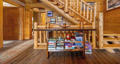 Sunset Cove Retreat - private bay in Crane Lake with year-round availability!