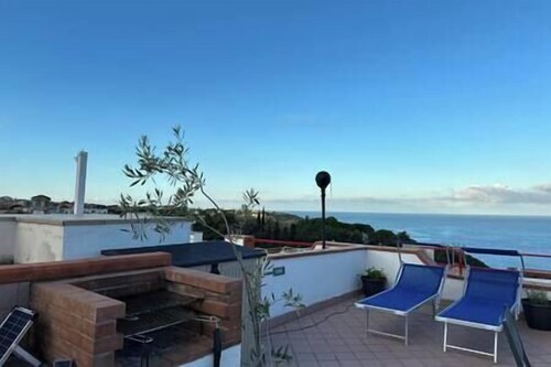 Arcomagno Sea View Flat with sunroof