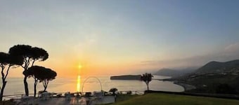 Arcomagno Sea View Flat with sunroof